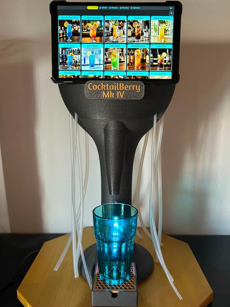 DIY cocktail machine "CBMK4" built with CocktailBerry software on a Raspberry Pi